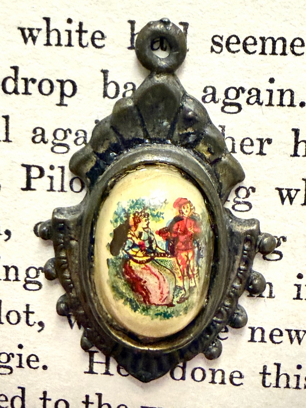 VTG  romantic miniature pendant french pastoral courting couple old world charm